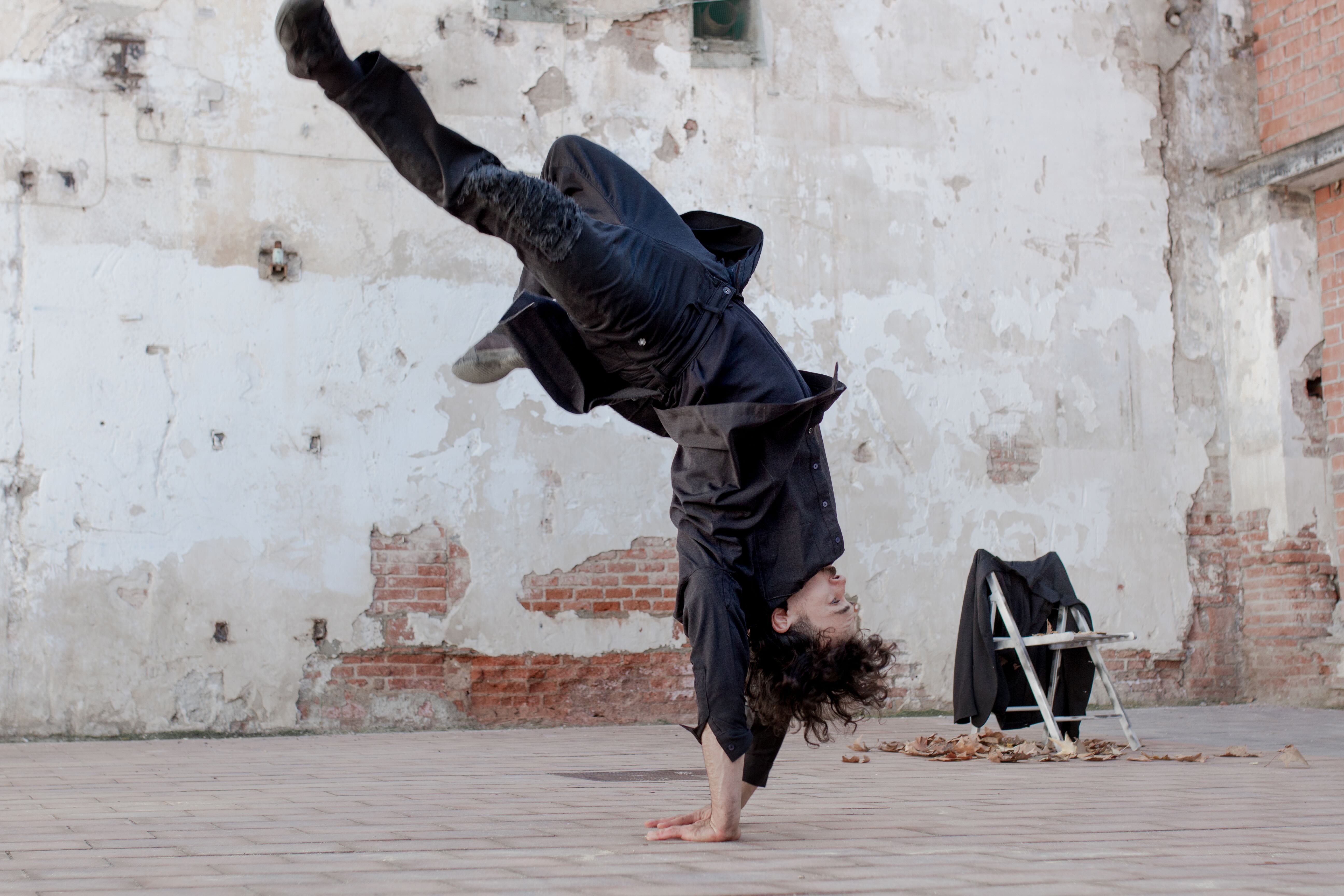Dance performance capturing momentum