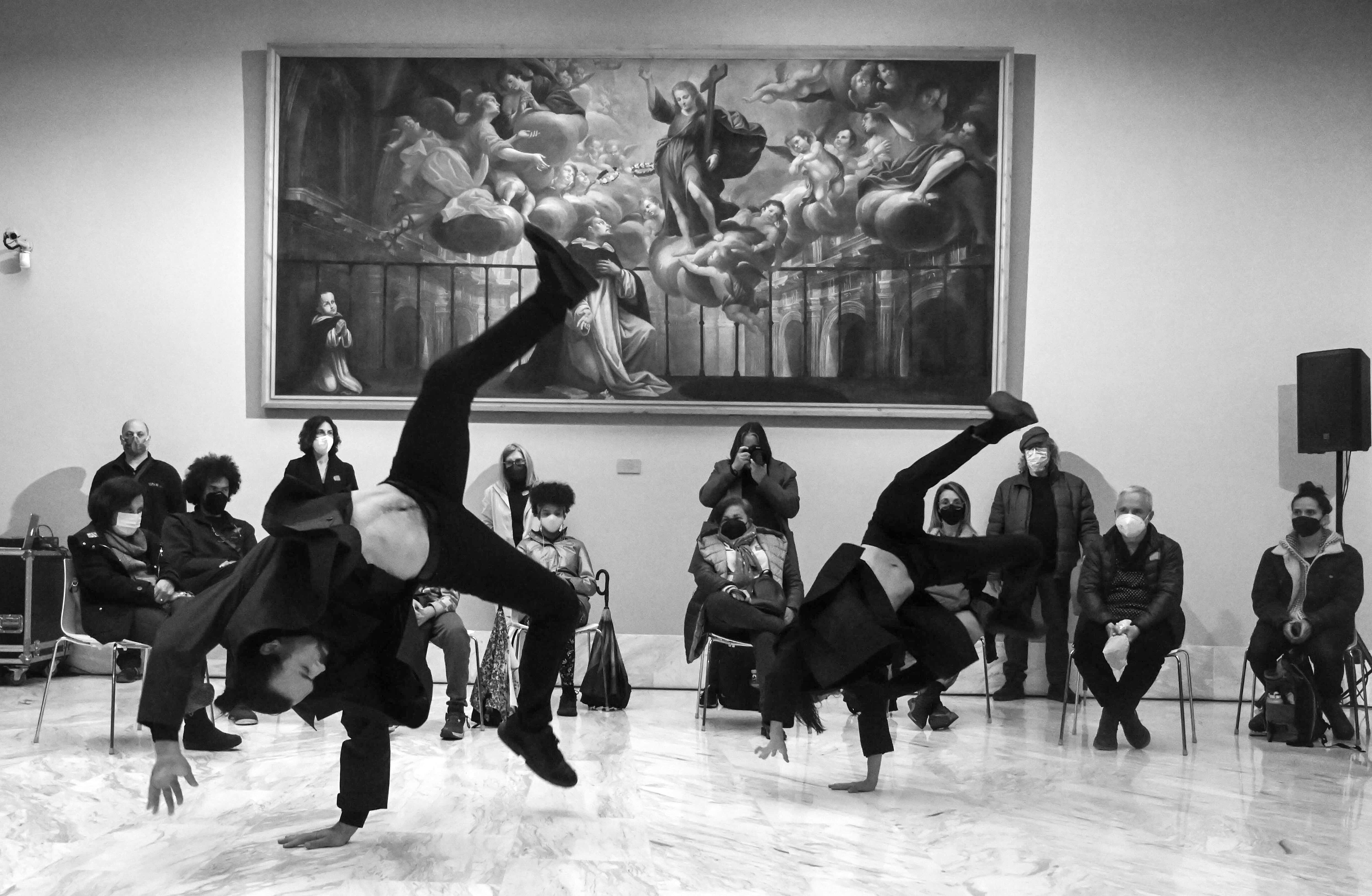 Dance performance capturing momentum